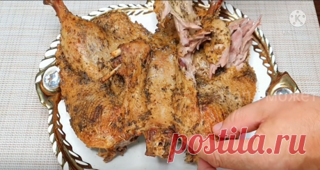 Это мясо просто тает во рту. Простой рецепт сочной и невероятно вкусной, томлённой УТКИ в духовке. | ПАПА ГОТОВИТ | Дзен