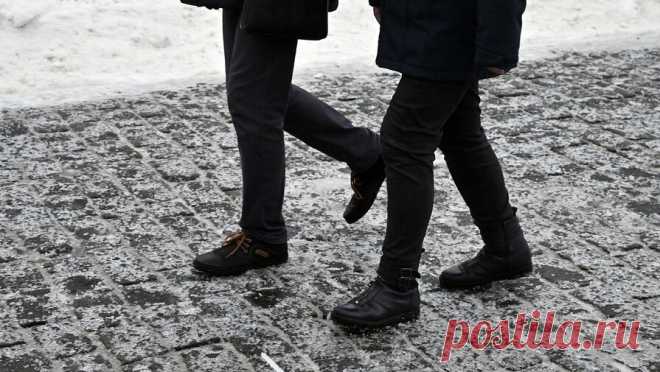 В Москве ожидается сильная гололедица. Ведущий специалист центра погоды "Фобос" Михаил Леус заявил, что в Москве к концу рабочей недели будет сильная гололедица из-за перепадов температуры от плюсовых значений до минуса. Его слова передает ТАСС. По словам синоптика, ...