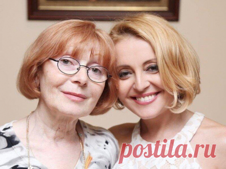 Связь поколений: знаменитые певицы со своими мамами и взрослыми дочками – ищу общие черты
Знаменитости привлекают внимание не только своим творчеством. Немалый интерес вызывают их родители, дети, внуки. И порой удивляешься, как красота и талант переходят по наследству. Я попыталась проследить эту связь поколений на примере известных певиц. Анжелика Варум Источник фото...
Читай дальше на сайте. Жми подробнее ➡