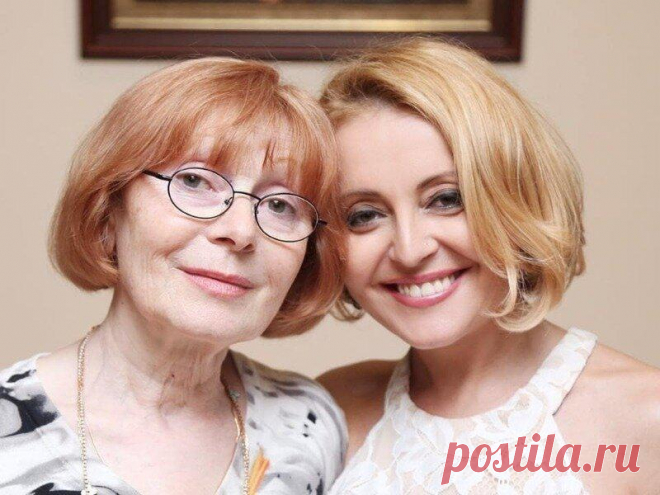 Связь поколений: знаменитые певицы со своими мамами и взрослыми дочками – ищу общие черты
Знаменитости привлекают внимание не только своим творчеством. Немалый интерес вызывают их родители, дети, внуки. И порой удивляешься, как красота и талант переходят по наследству. Я попыталась проследить эту связь поколений на примере известных певиц. Анжелика Варум Источник фото...
Читай дальше на сайте. Жми подробнее ➡