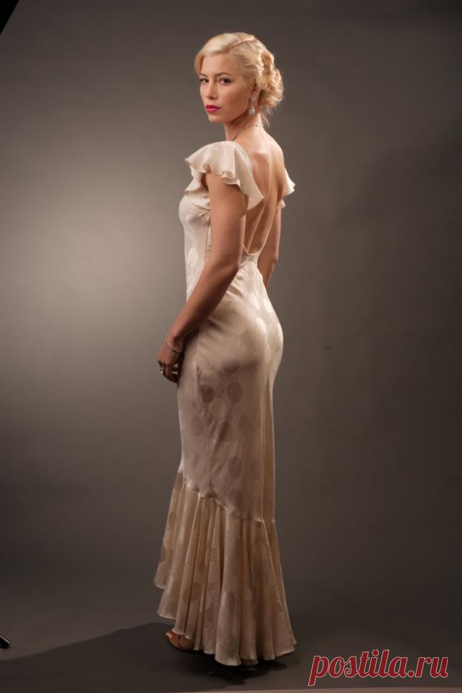 Джессика Бил