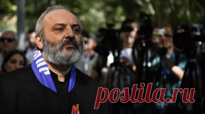 Суд продлил на три месяца арест архиепископа Баграта Галстаняна. Суд в Ереване продлил на три месяца арест архиепископа Баграта Галстаняна. Читать далее