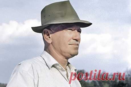 Шолохов выпивал три бутылки коньяка в день, а Блок любил мадеру больше жены