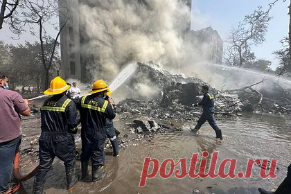 Власти Индии перекрыли дороги вокруг места крушения самолета