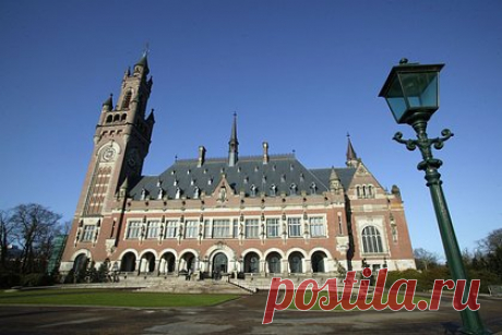 Международный суд в Гааге начал слушания по иску Украины к России. Международный суд Организации Объединенных Наций (ООН) в Гааге начал слушания по иску Украины к России в связи с якобы нарушением Конвенции о предупреждении преступления геноцида и наказании за него. Слушания продлятся с 18 по 27 сентября. Россия выступит 18 сентября, следом за ней Украина и еще 30 стран.