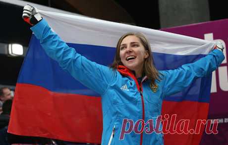 Скелетонистка Никитина передала свою олимпийскую медаль в будущий музей трассы &quot;Санки&quot;. В музее также будут выставлены стартовые майки спортсменов с соревнований, включая олимпийские, а также комбинезоны саночников, бобслеистов и скелетонистов