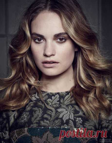 Лили Джеймс, 5 апреля, 1989