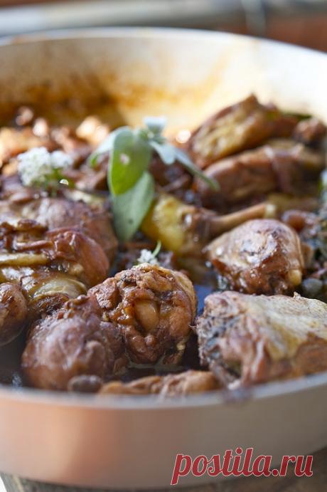 Курица в вине Кьянти / Pollo in Chianti (ricetta di Maria Luisa) | Элла Мартино Рецепты Кулинарные туры Итальянская кухня