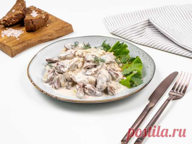 Сердечки куриные в сливочном соусе с грибами – пошаговый рецепт приготовления с фото Блюдо из куриных сердечек получится вкусным, сытным и полезным. В этом субпродукте много аминокислот. Кроме того, сердечки низкокалорийны, что оценят люди, сидящие на диете.