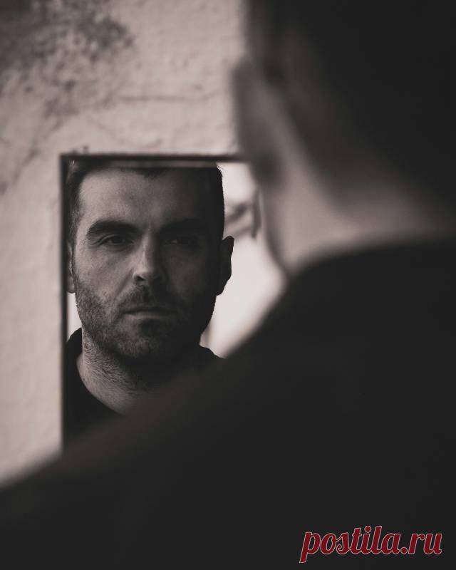 Как можно распознать классического нарцисса? — Психология