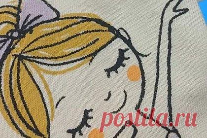 Блогерша нашла тайный смысл в изображении девочек на детской одежде. Блогерша с никнеймом simply_gender_free нашла тайный смысл в изображении девочек на детской одежде. Женщина поделилась своими наблюдениями о том, что на данных изделиях девочек изображают с закрытыми глазами. Подобный знак она расценила как призыв девочек к скромности и покорности.