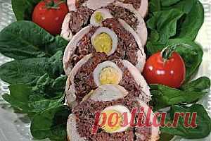 МЯСНОЙ РУЛЕТ С ПЕРЕПЕЛИНЫМИ ЯЙЦАМИ |