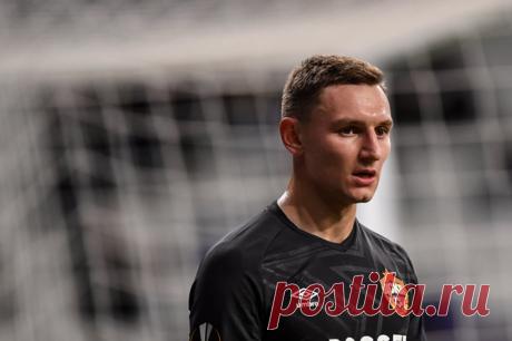 Нападающий Федор Чалов забил дебютный мяч за сборную России. Его гол открыл счет в товарищеском матче против Камеруна.