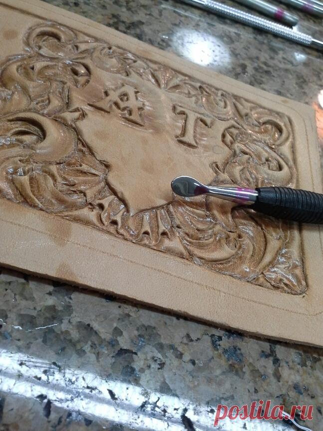 Как сделать гравировку по коже