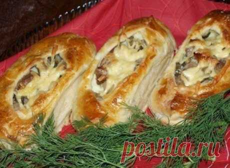 Лодочки из слоеного теста с картофелем, мясом и огурчиками / Райская пища