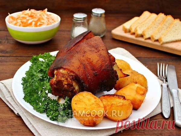 Рулька с картошкой в рукаве в духовке