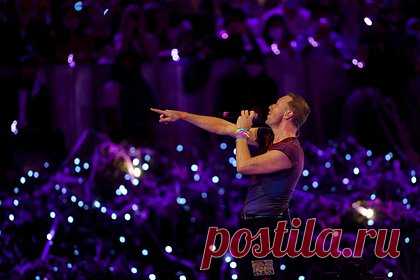 Группа Coldplay отменила концерты из-за болезни солиста. Британская рок-группа Coldplay отменила предстоящие концерты в Бразилии из-за болезни солиста Криса Мартина. Уточняется, что фронтмен заболел «серьезной легочной инфекцией», и ему предписали отдых в течение нескольких недель. Даты новых концертов пока неизвестны, их музыканты объявят позже.