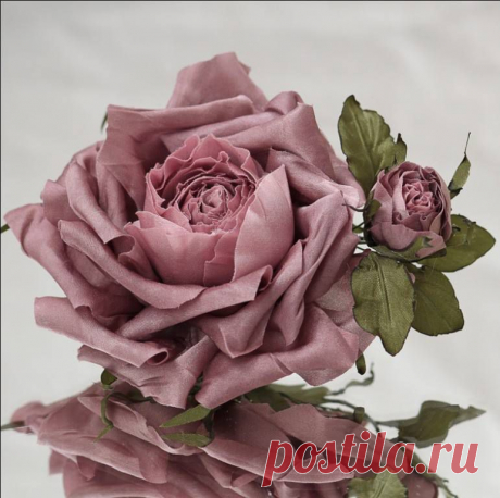 (9) Facebook