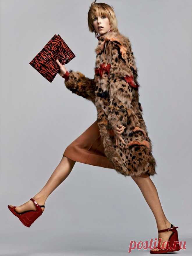 Эди Кэмпбелл (Edie Campbell) в фотосессии Крейга МакДина (Craig McDean) для журнала Vogue US (сентябрь 2014)