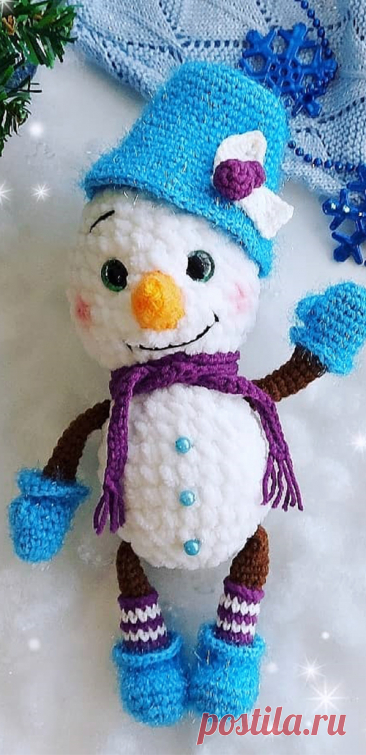 PDF Снеговик Снежик крючком. FREE crochet pattern; Аmigurumi doll patterns. Амигуруми схемы и описания на русском. Вязаные игрушки и поделки своими руками #amimore - плюшевый снеговик, Новый год, снеговичок из плюшевой пряжи.