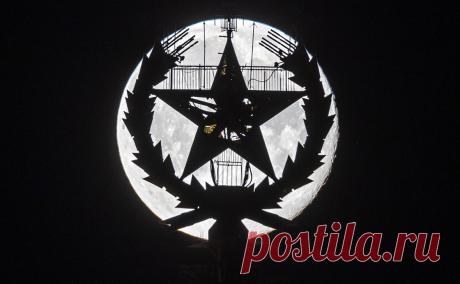 Госдума ратифицировала китайско-российское соглашение о базе на Луне. Депутаты Государственной думы на пленарном заседании нижней палаты ратифицировали соглашение между Россией и Китаем о создании Международной научной лунной станции, передает «Дума ТВ».