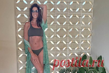 Популярная 53-летняя фотомодель снялась в бикини