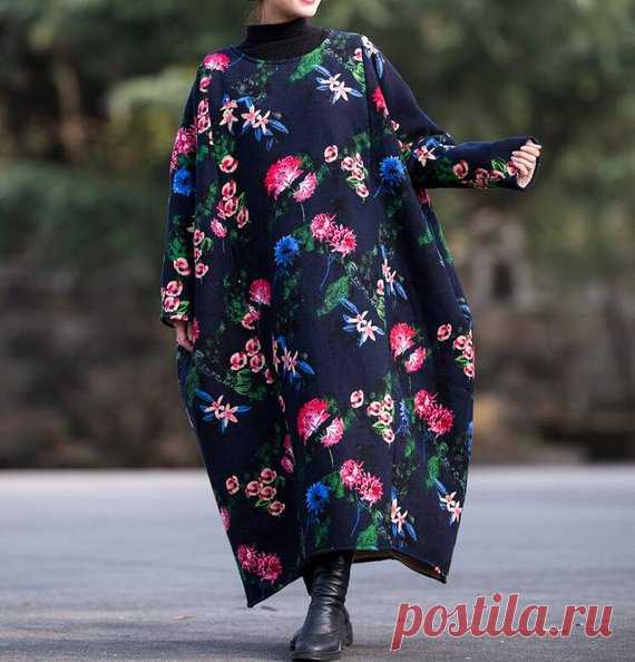 Dark blue Plus velvet Winter dress, long Coat dress, oversized warm robes 【Fabric】 cotton 【Color】 dark blue 【Size】 shoulder width is not limited Shoulder + Sleeve 64cm / 25 Bust 182cm / 71 Cuff circumference 27cm / 11 Length 118cm / 46   Have any questions please contact me and I will be happy to help you.