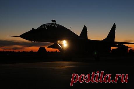 Попадание авиабомбы ФАБ-3000 по пункту ВСУ в Нью-Йорке попало на видео. От здания не осталось и следа