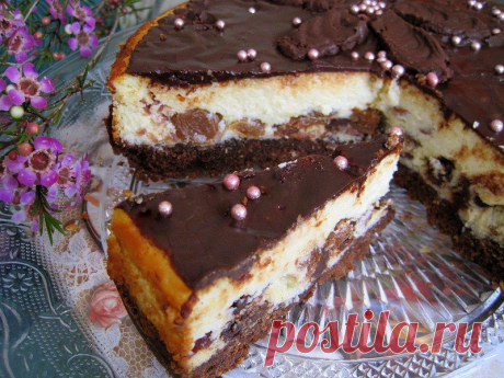 Творожный пирог с изюмом и шоколадом
