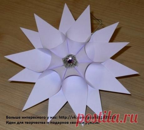 Красивая снежинка из бумаги на Новый год