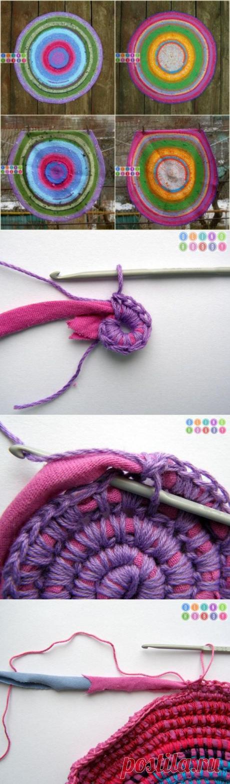 Вязаный коврик из футболок и остатков пряжи / Я - суперпупер