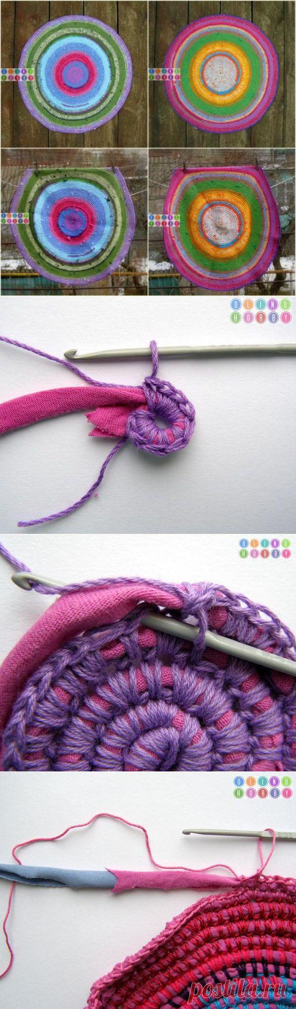 Вязаный коврик из футболок и остатков пряжи / Я - суперпупер