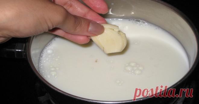 Эта женщина кинула чеснок в кипящее молоко. Итог стал спасением для всей семьи!  Повторю безоговорочно!