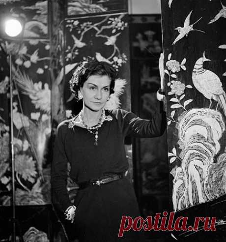 The Little Black Dress. 1920-1960s: ana_lee