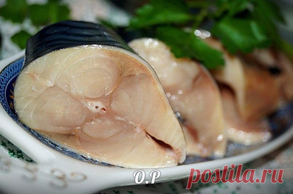 Скумбрия солёная в банке

Для приготовления понадобится: 
скумбрия - 2 шт (примерный вес 700 гр) 
лавровый лист- 2 шт 
Показать полностью…