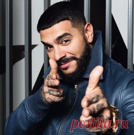 Дочь Тимати к лету готова: новая стрижка и яркие образы в стиле хиппи