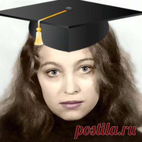 Наталия: -На что мне безумцы? - сказала Алиса. -Ничего не поделаешь, - возразил Кот. -Все мы здесь не в своем уме - и ты, и я. -Откуда вы знаете, что я не в своем уме? - спросила Алиса. -Конечно, не в своем, - ответил Кот. -Иначе как бы ты здесь оказалась?