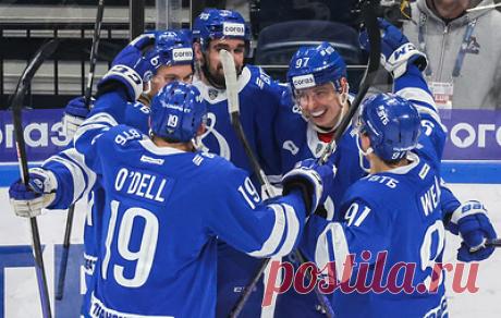 Московское &quot;Динамо&quot; обыграло &quot;Автомобилист&quot; в матче КХЛ благодаря хет-трику Уила. Встреча завершилась со счетом 5:3