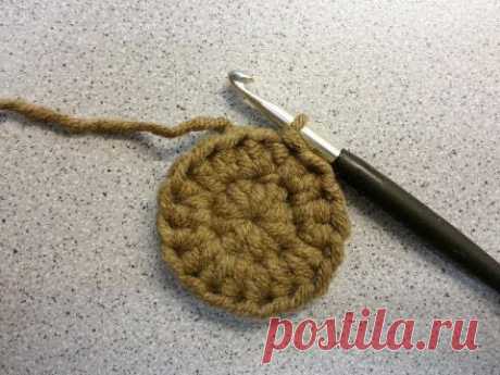 Anfang einer Beanie häkeln ohne Vernähen des Fadens (halbe Stäbchen)