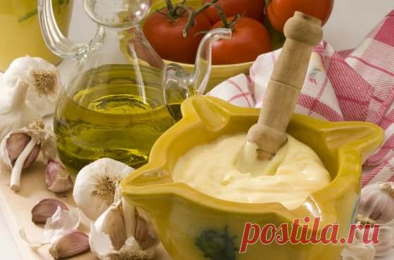 Соус Айоли в домашних условиях- лучшие рецепты приготовления Как сделать соус Айоли в домашних условиях, необходимые ингредиенты для заправки, лучшие варианты соуса с пошаговыми инструкциями, фото и видео