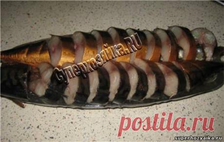 Копченая скумбрия в луковой шелухе