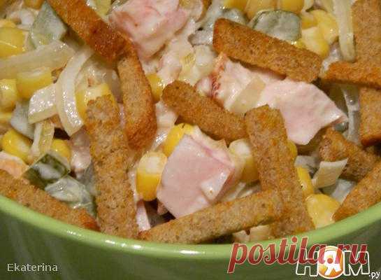 Салат с копченой курицей и сухариками - Рецепт с пошаговыми фотографиями - Ням.ру