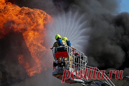 Организаторы чемпионата среди пожарных в Германии включили нацистскую песню