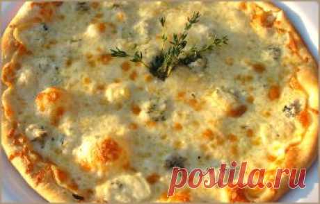 Пицца Кватро Формаджо (Pizza Quattro Formaggio), рецепт пиццы с сыром с фото, как приготовить пиццу - Пивной ресторан Бургомистр в центре Москвы