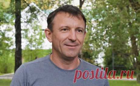 Освободившийся из СИЗО генерал Попов обжаловал срок домашнего ареста. Генерал-майор Иван Попов, которого освободили из СИЗО, обжаловал установленный военным судом срок домашнего ареста, рассказал ТАСС его адвокат Сергей Буйновский.