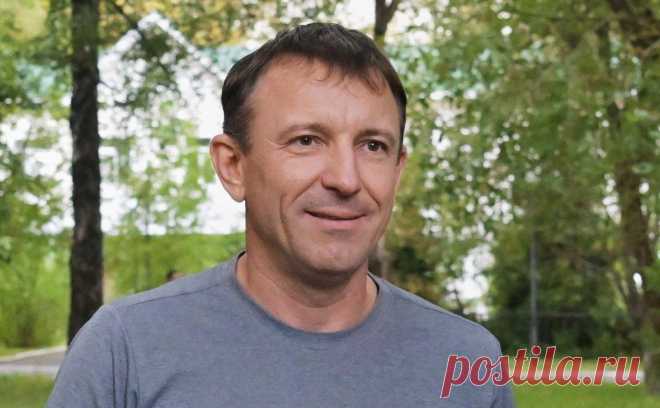 Освободившийся из СИЗО генерал Попов обжаловал срок домашнего ареста. Генерал-майор Иван Попов, которого освободили из СИЗО, обжаловал установленный военным судом срок домашнего ареста, рассказал ТАСС его адвокат Сергей Буйновский.