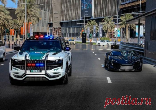 «Зверь» и «Гиперспорт»: W Motors на страже закона в ОАЭ (19 фото) Никому не надо рассказывать о том, какие дорогие и экзотичные модели автомобилей стоят на вооружении полиции в странах Ближнего Востока. Но готов