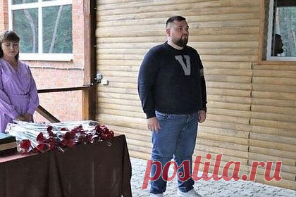 На Украине заявили о поддержке многими депутатами Рады российской спецоперации. Экс-депутат Верховной Рады Илья Кива заявил, что появление депутата от партии «Слуги народа» Николая Задорожного на мероприятии в городе Тростянец Сумской области в свитере с буквой V было не случайность. По его словам, большое число украинских парламентариев поддерживают российскую спецоперацию.