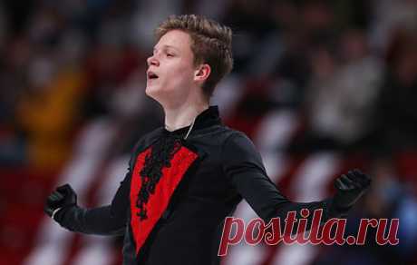 Фигурист Семененко сообщил, что на Гран-при в Канаде учел неудачный опыт старта в Эспоо. После короткой программы россиянин идет пятым