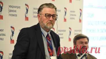 Джонсон назвал отличия между русскими и американцами. Русские не навязывают свои ценности, чем и отличаются от американцев, заявил экс-аналитик ЦРУ Ларри Джонсон в интервью американскому журналисту Рику Санчесу. Читать далее